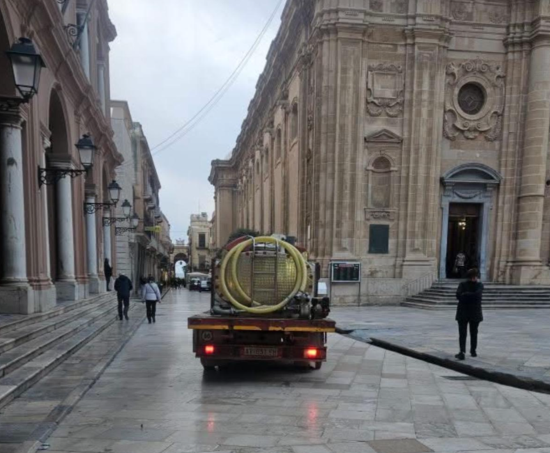 https://www.tp24.it/immagini_articoli/01-02-2025/1738429197-0-marsala-ancora-senz-acqua-cittadini-esasperati-dai-disagi.png