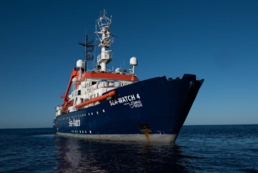 https://www.tp24.it/immagini_articoli/01-02-2026/non-ha-informato-i-libici-la-nave-sea-watch-fermata-in-sicilia-250.jpg
