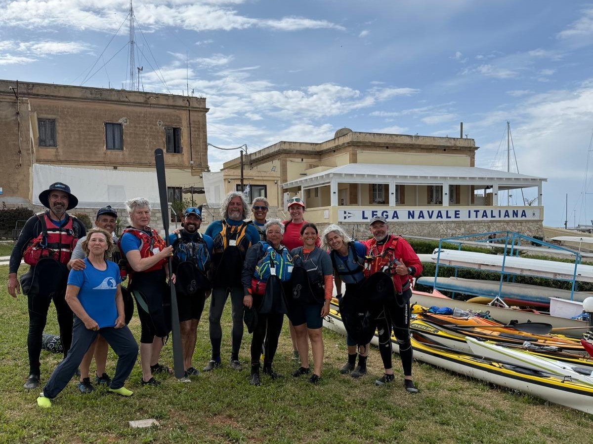 https://www.tp24.it/immagini_articoli/01-05-2026/1777625420-0-trapani-il-sicily-kayak-odyssey-fa-tappa-alla-lega-navale-col-trapanese-filippo-amodeo.jpg