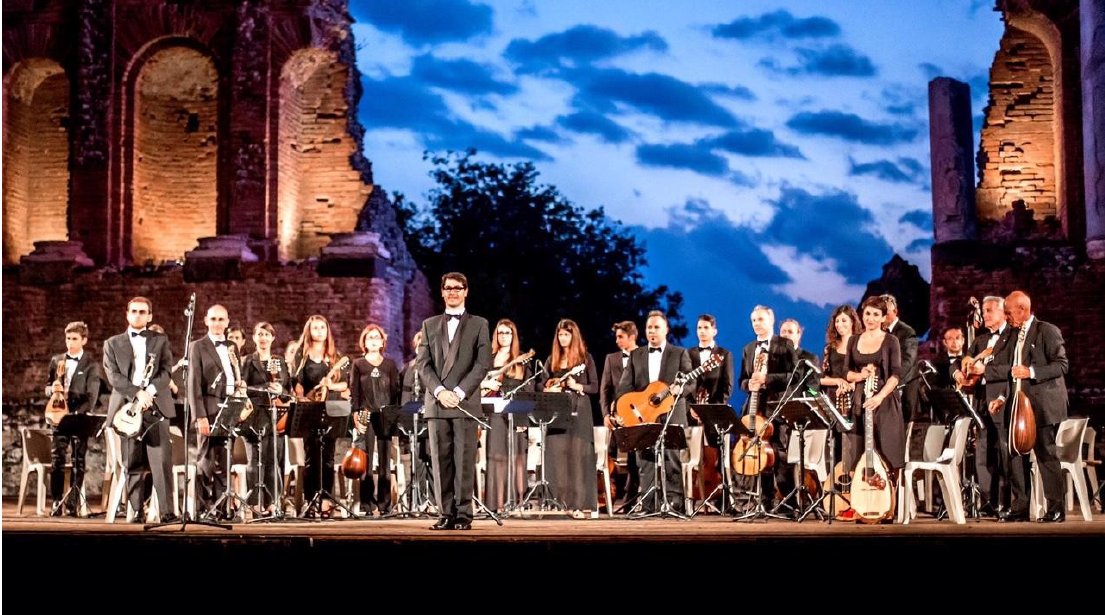 https://www.tp24.it/immagini_articoli/01-07-2026/1782904875-0-selinunte-estate-al-via-jazz-albe-musicali-e-tony-hadley.jpg