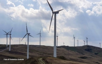 https://www.tp24.it/immagini_articoli/01-07-2026/no-alla-trasformazione-della-sicilia-in-una-colonia-energetica-250.jpg