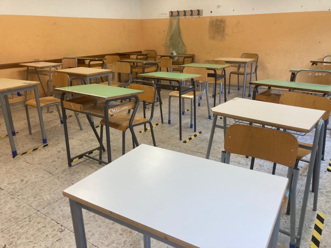 https://www.tp24.it/immagini_articoli/01-09-2025/1756746857-0-scuole-in-sicilia-ancora-troppi-edifici-non-a-norma-l-ultimo-report.jpg