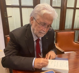 https://www.tp24.it/immagini_articoli/01-09-2026/marettimo-i-segreti-di-cala-nera-torna-sull-isola-con-gaspare-panfalone-250.jpg