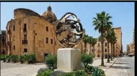 https://www.tp24.it/immagini_articoli/01-09-2026/trapani-monumento-alla-settimana-santa-a-san-pietro-la-parrocchia-lancia-una-petizione-250.jpg