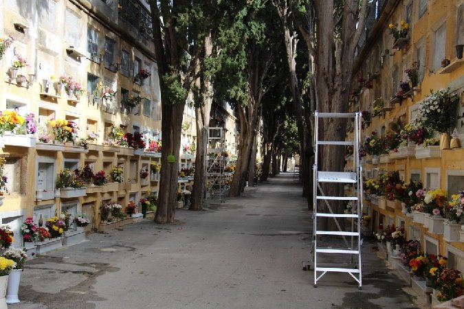 https://www.tp24.it/immagini_articoli/02-04-2026/1775080984-0-marsala-il-cimitero-comunale-chiude-per-quattro-festivita-dopo-pasqua.jpg