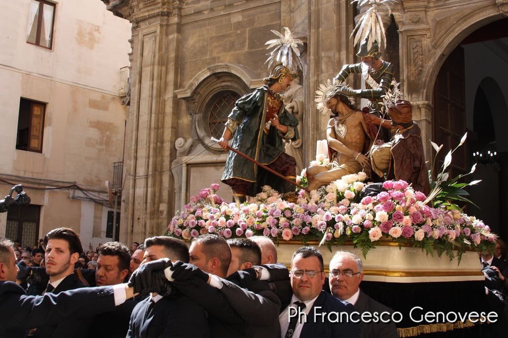 https://www.tp24.it/immagini_articoli/02-04-2026/1775116070-0-misteri-of-trapani-2026-visitor-guide-to-sicily-s-most-iconic-holy-week-procession.jpg