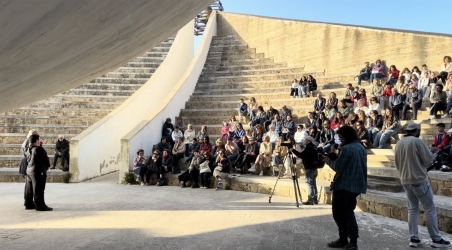 https://www.tp24.it/immagini_articoli/02-05-2026/gibellina-il-17-maggio-battiti-al-cretto-arte-e-memoria-sul-segno-di-burri-250.jpg