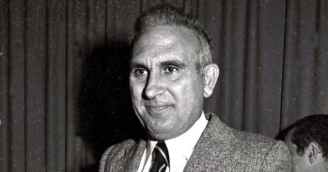 https://www.tp24.it/immagini_articoli/02-05-2026/il-ricordo-di-pio-la-torre-lo-stato-e-in-parte-inerme-davanti-alla-corruzione-250.jpg