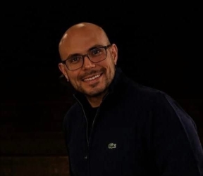 https://www.tp24.it/immagini_articoli/02-05-2026/scontro-tra-moto-e-auto-muore-sulla-statale-113-un-medico-di-39-anni-250.jpg