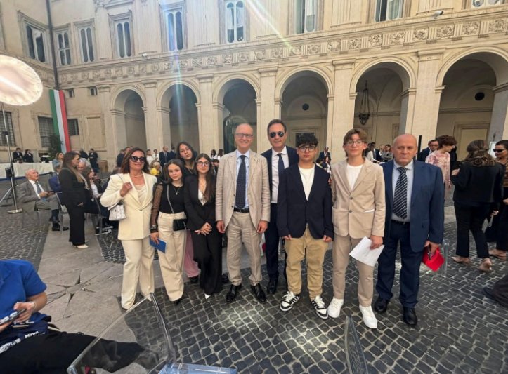 https://www.tp24.it/immagini_articoli/02-06-2026/1780391045-0-la-scuola-mario-nuccio-di-marsala-vince-il-concorso-no-alla-droga-no-ad-ogni-forma-di-dipendenza.jpg