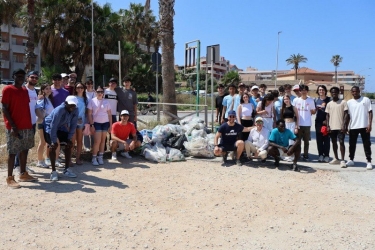 https://www.tp24.it/immagini_articoli/02-06-2026/marsala-giovani-puliscono-la-costa-di-salinella-250.jpg