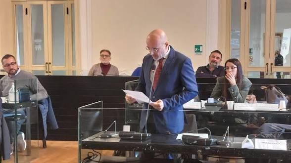 https://www.tp24.it/immagini_articoli/02-07-2026/1782995753-0-trapani-torna-il-caso-braschi-una-cittadina-presenta-la-richiesta-di-decadenza.jpg