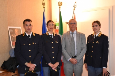 https://www.tp24.it/immagini_articoli/02-07-2026/nuovi-funzionari-alla-questura-di-trapani-sono-tre-commissari-ecco-dove-vanno-250.jpg