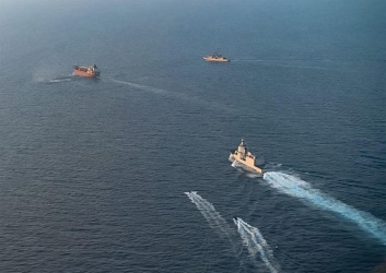 https://www.tp24.it/immagini_articoli/02-08-2026/petroliera-della-flotta-ombra-russa-fermata-al-largo-di-pantelleria-250.jpg