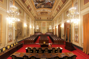 https://www.tp24.it/immagini_articoli/02-08-2026/regionali-e-gia-partita-la-corsa-nomi-liste-e-manovre-250.jpg