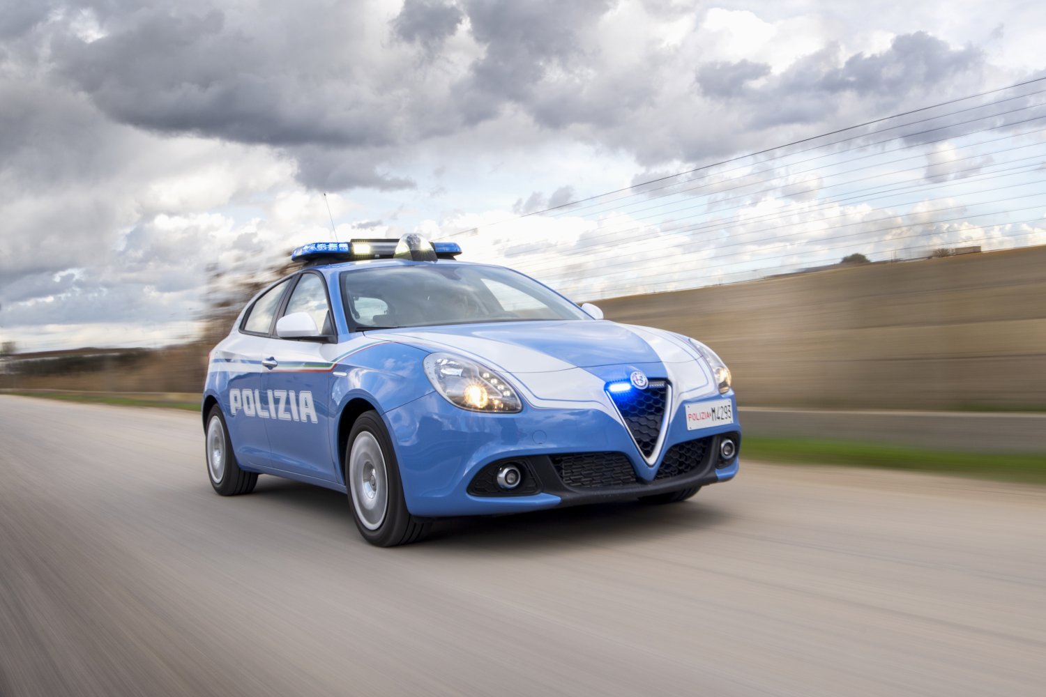 https://www.tp24.it/immagini_articoli/02-10-2026/1790926220-0-alcamo-condannato-per-riciclaggio-tenta-di-lasciare-la-citta-arrestato.jpg