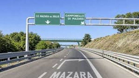 https://www.tp24.it/immagini_articoli/02-10-2026/autostrada-a29-chiude-per-quattro-giorni-il-tratto-tra-campobello-e-mazara-ecco-perche-250.jpg