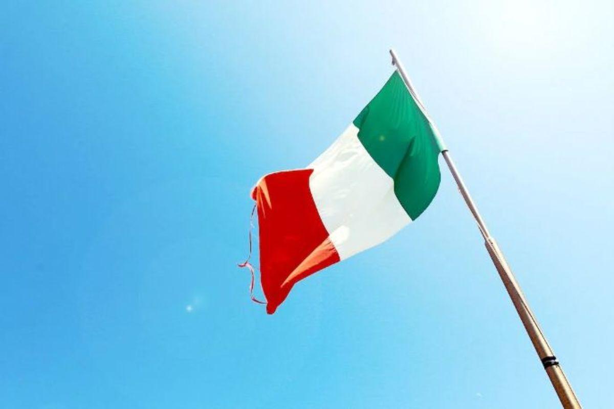 https://www.tp24.it/immagini_articoli/03-01-2025/1735907937-0-anche-la-prefettura-di-trapani-il-7-gennaio-si-vestira-col-tricolore-ecco-perche.jpg