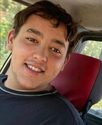 https://www.tp24.it/immagini_articoli/03-05-2026/custonaci-oggi-i-funerali-di-simone-angelo-il-17enne-morto-nell-incidente-250.jpg