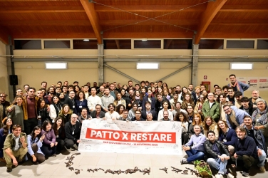 https://www.tp24.it/immagini_articoli/03-05-2026/pattoxrestare-arriva-all-ars-la-proposta-dal-basso-per-una-sicilia-zero-disoccupazione-250.jpg