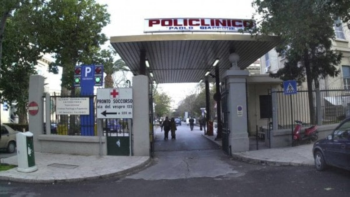 https://www.tp24.it/immagini_articoli/03-06-2026/1780475348-0-tragedia-al-policlinico-muore-48-ore-dopo-una-rissa-con-un-altro-degente.jpg