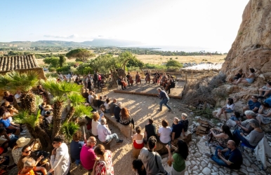 https://www.tp24.it/immagini_articoli/03-06-2026/custonaci-musica-e-ambiente-si-incontrano-con-il-progetto-my-music-cares-250.jpg
