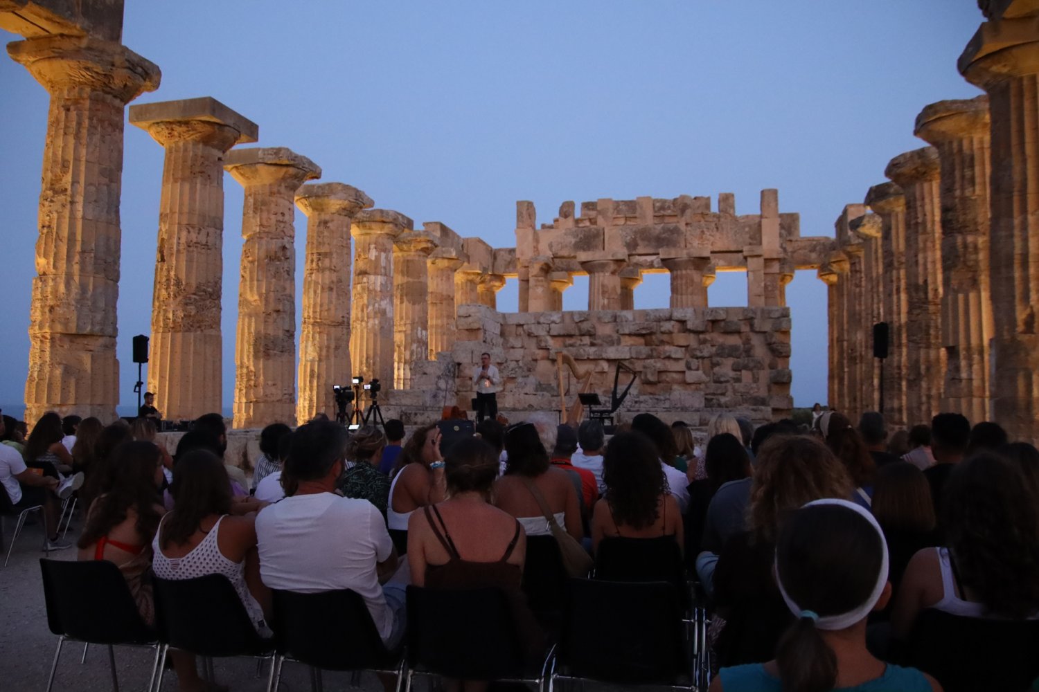 https://www.tp24.it/immagini_articoli/03-07-2026/1783066361-0-ekklesia-festival-musica-e-teatro-nei-parchi-di-segesta-selinunte-e-lilibeo.jpg