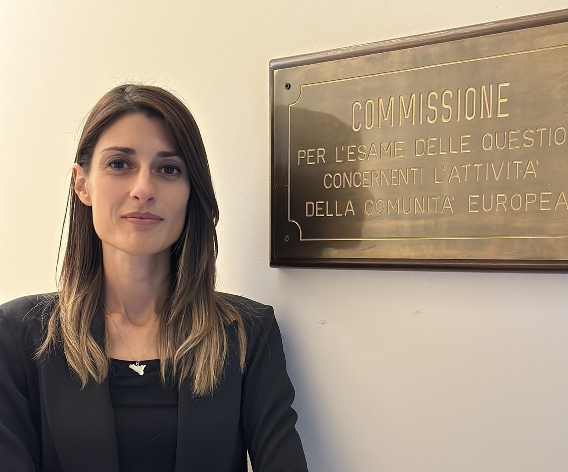 https://www.tp24.it/immagini_articoli/03-07-2026/1783090052-0-porto-di-bonagia-non-prima-del-2030-ora-il-governo-regionale-metta-nero-su-bianco-l-impegno-a-rifinanziarlo.jpg