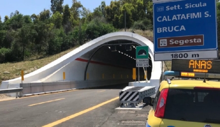 https://www.tp24.it/immagini_articoli/03-07-2026/ancora-un-altra-estate-senza-la-galleria-di-segesta-doveva-riaprire-a-dicembre-2023-250.jpg