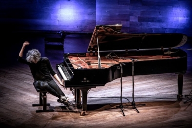 https://www.tp24.it/immagini_articoli/03-07-2026/dal-jazz-tra-i-templi-al-cinema-sotto-le-stelle-il-weekend-in-provincia-di-trapani-250.jpg