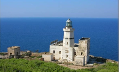 https://www.tp24.it/immagini_articoli/03-08-2026/faro-di-punta-libeccio-a-marettimo-fdi-sosteniamo-recupero-e-valorizzazione-250.jpg