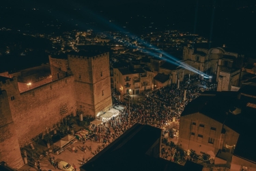 https://www.tp24.it/immagini_articoli/03-08-2026/salemi-notti-agostane-con-a-tavola-sua-maesta-la-busiata-250.jpg