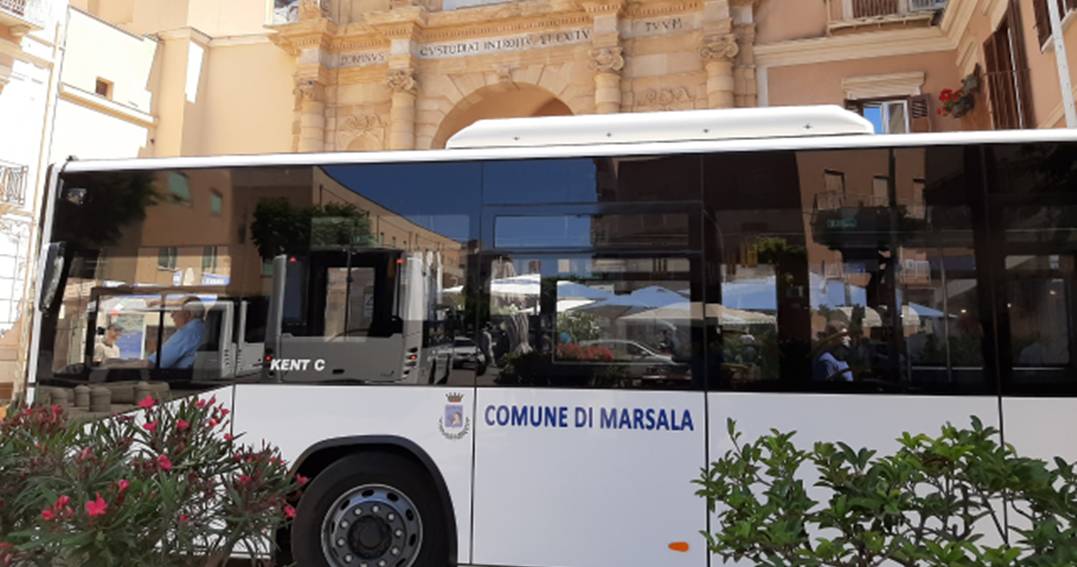 https://www.tp24.it/immagini_articoli/03-10-2025/1759482634-0-marsala-studenti-senza-abbonamenti-bus-paghiamo-ogni-corsa-uffici-nel-caos.jpg