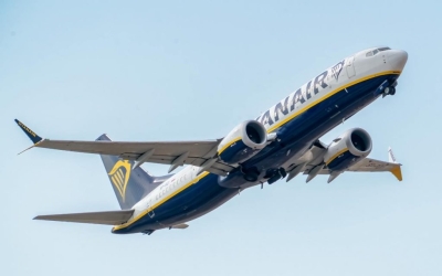 https://www.tp24.it/immagini_articoli/04-04-2026/emergenza-petrolio-ryanair-tagli-i-voli-250.jpg