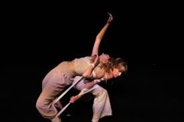 https://www.tp24.it/immagini_articoli/04-05-2026/sike-movement-quando-il-corpo-diventa-cinema-250.jpg