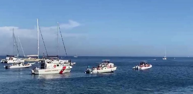 https://www.tp24.it/immagini_articoli/04-06-2026/1780558689-0-controlli-e-sanzioni-della-guardia-costiera-alle-egadi-e-lungo-la-costa-trapanese.jpg