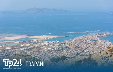 https://www.tp24.it/immagini_articoli/04-08-2026/trapani-buco-economico-e-tari-il-taglio-delle-indennita-e-la-soluzione-250.jpg