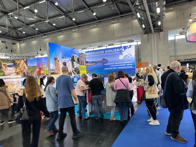 https://www.tp24.it/immagini_articoli/04-09-2025/1756979683-0-turismo-la-sicilia-occidentale-alle-fiere-in-polonia-e-romania.jpg