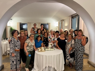 https://www.tp24.it/immagini_articoli/04-09-2026/marsala-50-anni-dopo-il-diplima-si-ritorvano-le-alunne-della-5d-dell-itc-garibaldi-250.jpg