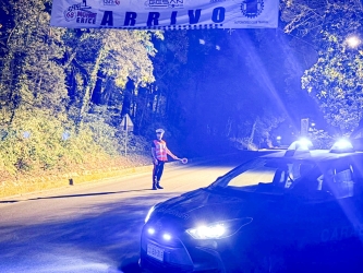 https://www.tp24.it/immagini_articoli/04-09-2026/monte-erice-prova-il-percorso-di-notte-con-l-auto-privata-patente-ritirata-pilota-escluso-dalla-gara-250.jpg