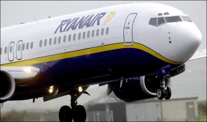 https://www.tp24.it/immagini_articoli/04-09-2026/trapani-bergamo-odissea-per-i-passeggeri-ryanair-volo-parte-con-quasi-sei-ore-di-ritardo-250.jpg