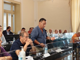 https://www.tp24.it/immagini_articoli/04-09-2026/trapani-decadenze-parisi-vogliono-ridimensionare-i-miei-585-voti-250.jpg
