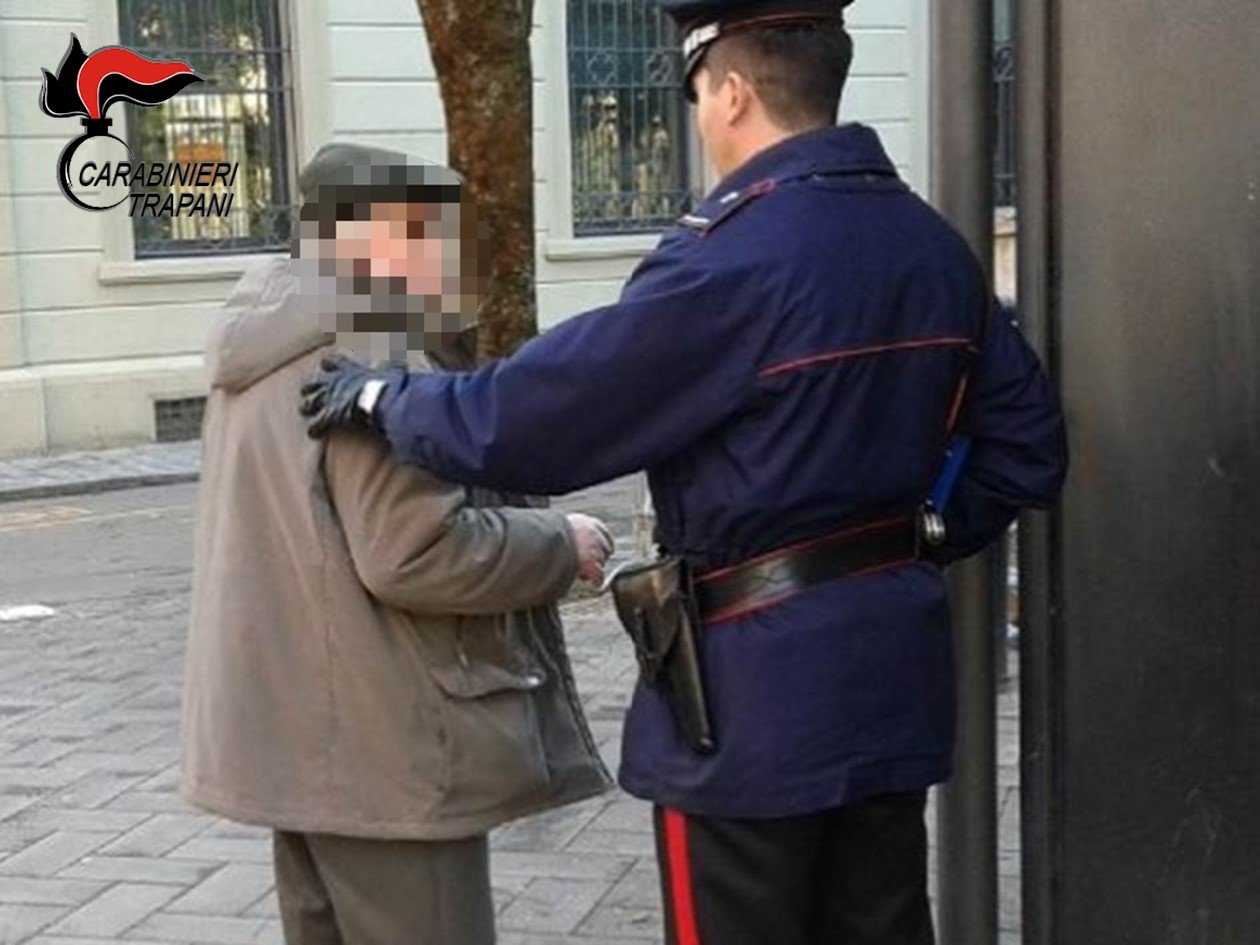https://www.tp24.it/immagini_articoli/05-03-2026/1772710730-0-truffe-agli-anziani-i-carabinieri-di-castelvetrano-incontrano-i-cittadini-del-belice.jpg