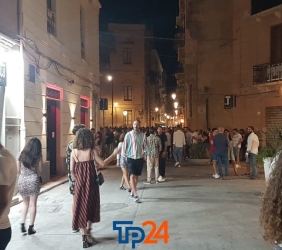 https://www.tp24.it/immagini_articoli/05-07-2026/trapani-giovani-aggrediti-nel-centro-storico-mentre-visitano-la-citta-lo-sfogo-di-una-madre-250.jpg