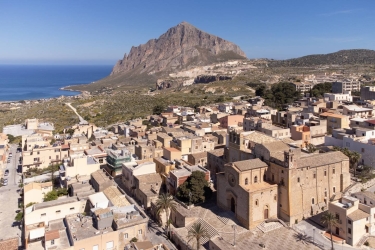 https://www.tp24.it/immagini_articoli/05-08-2026/custonaci-bocciata-la-proposta-di-pace-fiscale-sui-tributi-comunali-l-opposizione-occasione-persa-250.jpg