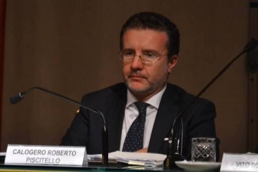 https://www.tp24.it/immagini_articoli/05-08-2026/l-antimafia-di-milano-a-roberto-piscitello-250.jpg