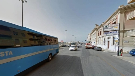 https://www.tp24.it/immagini_articoli/05-08-2026/trapani-la-fermata-davanti-al-terminal-aliscafi-e-un-percorso-a-ostacoli-250.jpg