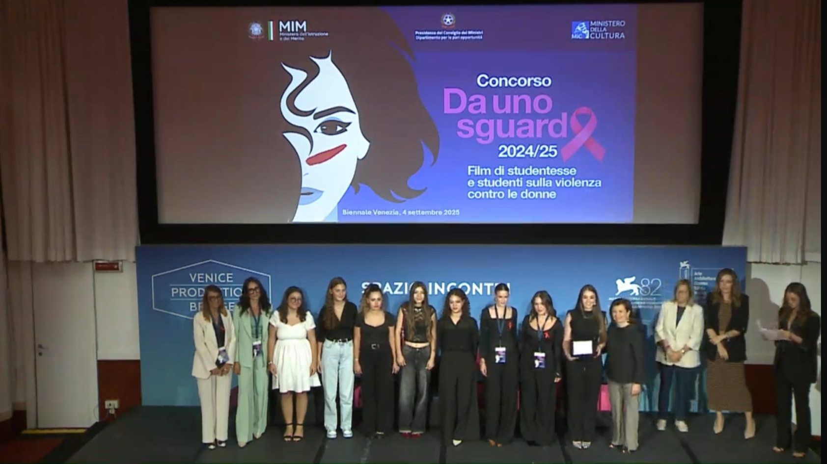 https://www.tp24.it/immagini_articoli/05-09-2025/1757052743-0-il-liceo-pascasino-premiato-a-venezia-per-un-video-contro-la-violenza-sulle-donne.jpg