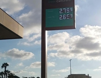 https://www.tp24.it/immagini_articoli/05-09-2026/carburante-in-sicilia-tra-i-prezzi-piu-alti-l-allarme-cna-trapani-rischiamo-il-collasso-250.jpg