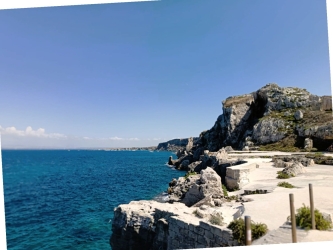 https://www.tp24.it/immagini_articoli/05-09-2026/favignana-tra-le-mete-piu-richieste-tra-i-dipendenti-di-poste-italiane-250.jpg